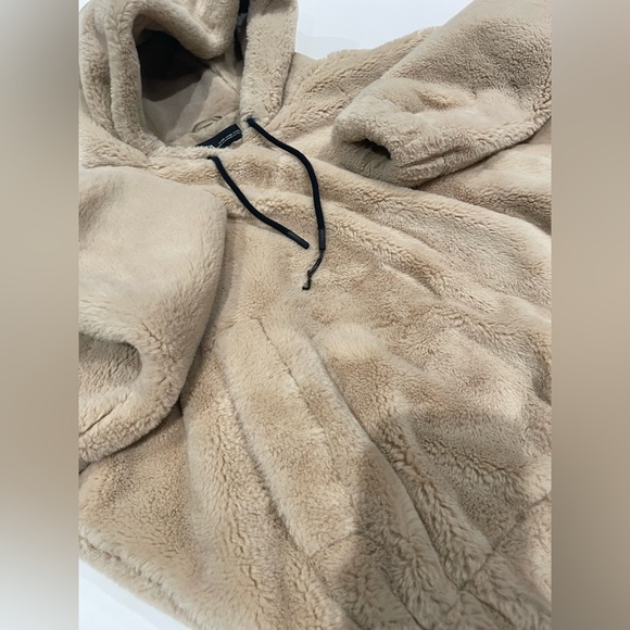 fluffy zara hoodie - Picture 3 of 4
